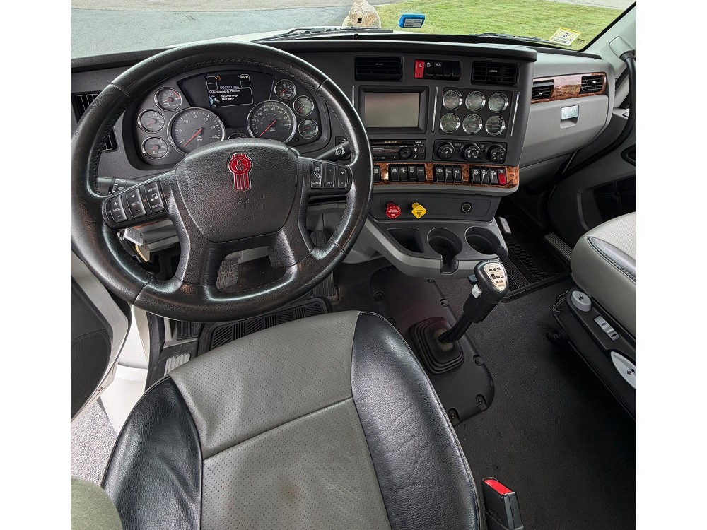 2020 Kenworth T880 50 Ton Wrecker (Key# 5297) 13